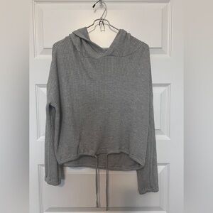 O’Neill Gray Waffle Cropped Sweater Women's Size Medium EUC